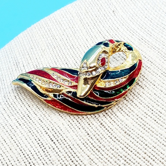 Goldtone red and green enameled swan brooch clear rhinestones vintage figural - Picture 7 of 7